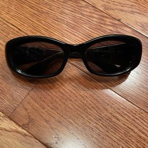 Black Gucci sunglasses